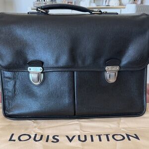 Men's Louis Vuitton Taiga Leather
Briefcase in Black